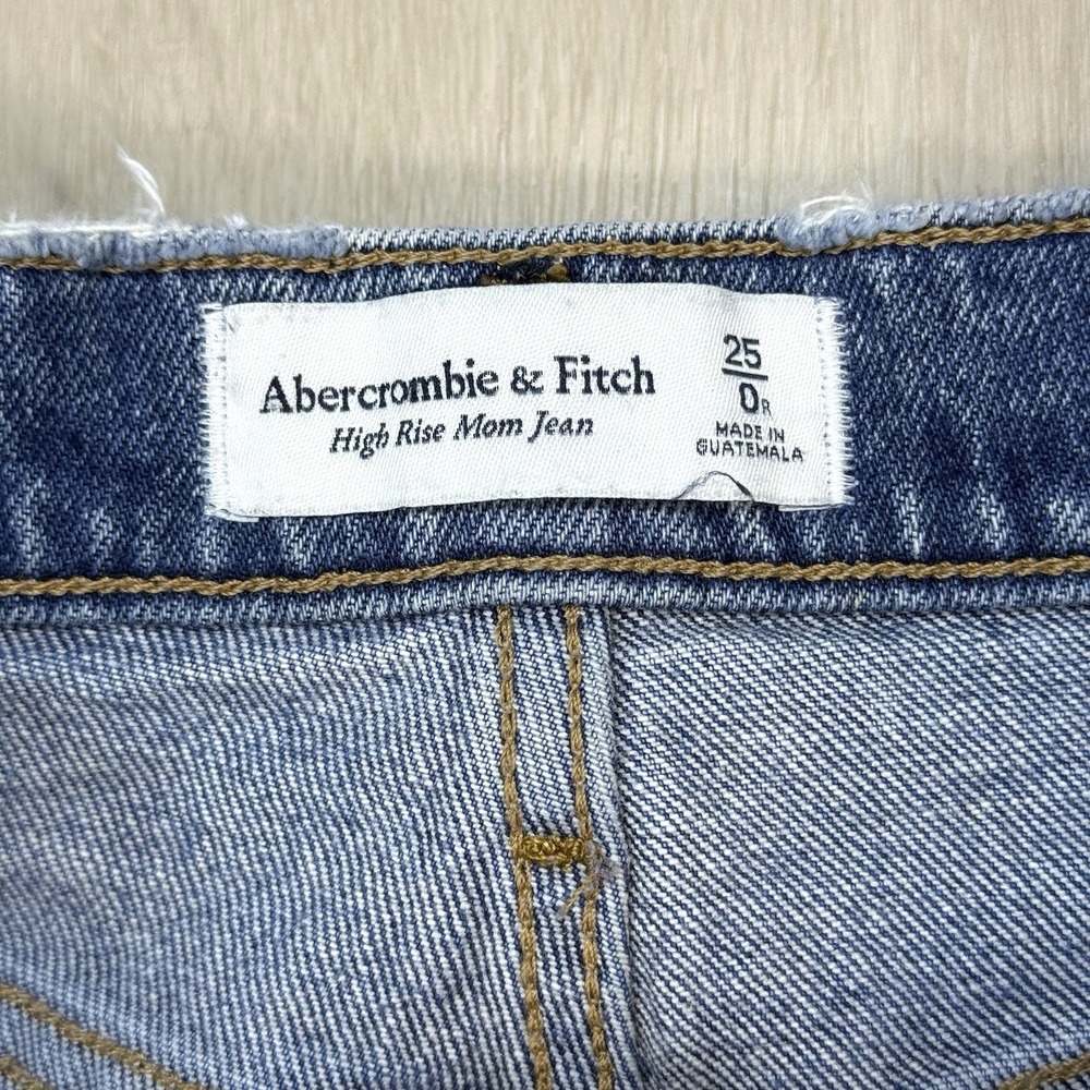 Abercrombie High Rise Mom Jeans Size 25 (24) Distressed Blue Denim Raw Hem Crop - Picture 3 of 8